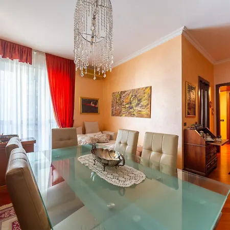 Apartament Splendido Trilocale Nolo - Loreto *